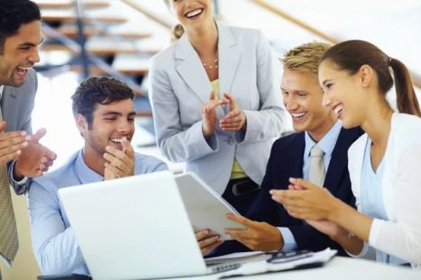 Les 8 facteurs clés pour mener vos employés (et votre entreprise) au succès